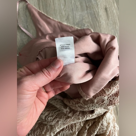 NWT Lulus Women’s Stolen Moments Dusty Pink Lace-Up Lace Maxi Dress - Medium - Picture 8 of 12